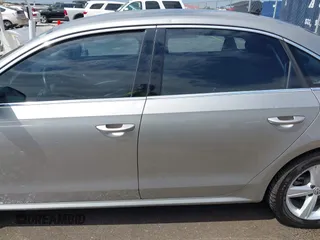2014 Volkswagen Passat S z VIN 1VWAT7A33EC038497, wystawiony jako IAAI lot #41922616 z przebiegiem 110 509 mil mil oraz . Historia ofert i sprzedaży dostępna na DreamBid. Obrazek 14.