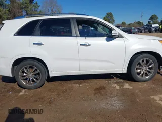 2011 Kia Sorento SX with VIN 5XYKW4A24BG093780, listed as a IAAI auction lot 41388971 with 171,673 mi miles. Bid and sale history available at carsss.com. Image 13.