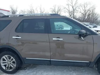2015 Ford Explorer XLT with VIN 1FM5K8D81FGA95629, listed as a IAAI auction lot 41550100 with 138,968 mi miles. Bid and sale history available at carsss.com. Image 6.