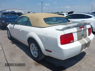 2006 Ford Mustang Standard with VIN 1ZVFT84N465107373, listed as a IAAI auction lot 42205471 with 60,598 mi miles and . Bid and sale history available at DreamBid. Image 3.