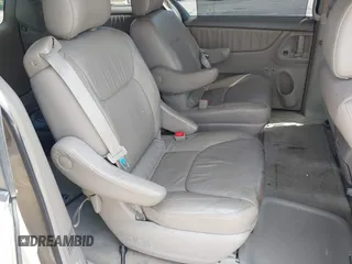 2006 Toyota Sienna XLE z VIN 5TDZA22C26S514915, wystawiony jako IAAI lot #42537779 z przebiegiem 200 238 mil mil oraz . Historia ofert i sprzedaży dostępna na DreamBid. Obrazek 8.