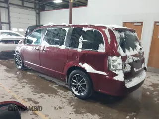 2019 Dodge Grand Caravan GT with VIN 2C4RDGEG3KR535665, listed as a IAAI auction lot 41564437 with 128,016 mi miles and . Bid and sale history available at DreamBid. Image 3.