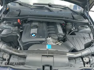 2008 BMW 3 Series 328i с VIN WBAVA37598NL54326, выставлен на аукционе IAAI как лот 42674757 с пробегом 161 007 миль миль и . История ставок и продаж доступна на DreamBid. Изображение 19.