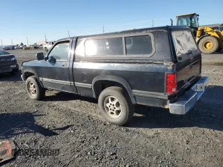 1996 Dodge Dakota z VIN 1B7GG26Y4TS602492, wystawiony jako Copart lot #74402554 z przebiegiem 252 298 mil mil oraz Czysty tytuł • Clean title. Historia ofert i sprzedaży dostępna na DreamBid. Obrazek 2.