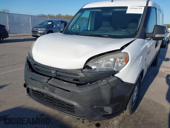 2017 Ram ProMaster City Cargo Tradesman z VIN ZFBERFAB0H6D59068, wystawiony jako IAAI lot #42040769 z przebiegiem 126 308 mil mil oraz . Historia ofert i sprzedaży dostępna na DreamBid. Obrazek 6.