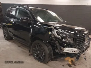2024 Honda Passport Black Edition с VIN 5FNYF8H82RB002633, выставлен на аукционе IAAI как лот 42296310 с пробегом 12 991 миль миль и . История ставок и продаж доступна на DreamBid. Изображение 6.