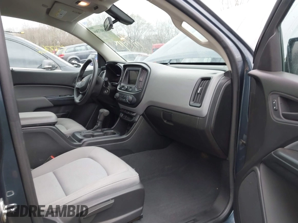 2019 Chevrolet Colorado 4WD Work Truck with VIN 1GCGTBEN8K1306088, listed as a IAAI auction lot 41807366 with 57,376 mi miles. Bid and sale history available at carsss.com. Image 5.