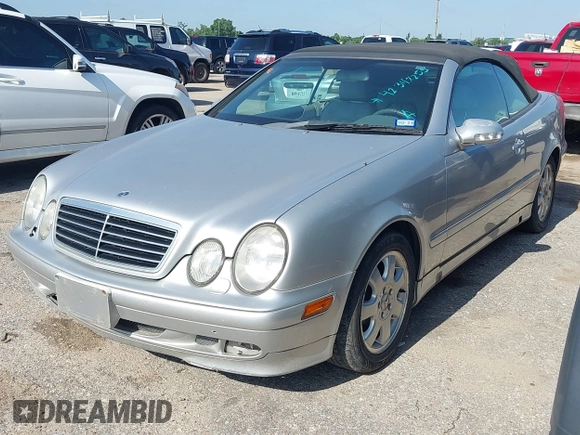 2003 Mercedes-Benz CLK 320 z VIN WDBLK65G13T137546, wystawiony jako IAAI lot #42342255 z przebiegiem Nie podano mil oraz . Historia ofert i sprzedaży dostępna na DreamBid. Obrazek 2.