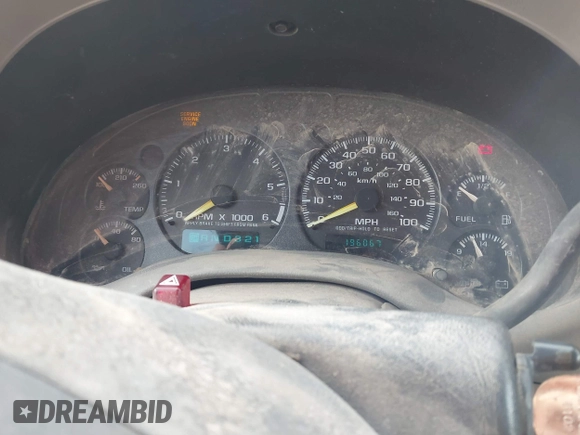 2000 GMC Sonoma SLS z VIN 1GTCS19W2Y8240247, wystawiony jako IAAI lot #41532854 z przebiegiem 196 067 mil mil oraz . Historia ofert i sprzedaży dostępna na DreamBid. Obrazek 7.
