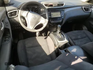 2016 Nissan Rogue SV z VIN JN8AT2MV0GW143412, wystawiony jako Copart lot #48769975 z przebiegiem 105 508 mil mil oraz Szkoda całkowita • Salvage title. Historia ofert i sprzedaży dostępna na DreamBid. Obrazek 8.
