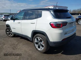 2018 Jeep Compass Limited with VIN 3C4NJDCB6JT360417, listed as a IAAI auction lot 41786511 with 69,929 mi miles and . Bid and sale history available at carsss.com. Image 3.