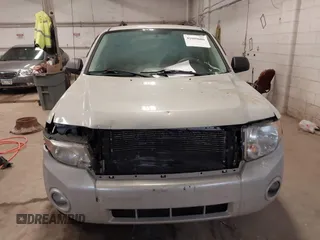 2008 Ford Escape XLT with VIN 1FMCU93128KC67338, listed as a IAAI auction lot 42099606 with 188,817 mi miles. Bid and sale history available at carsss.com. Image 6.
