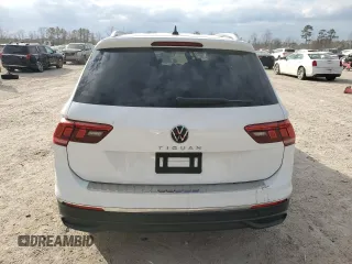 2024 Volkswagen Tiguan z VIN 3VVTB7AXXRM208006, wystawiony jako Copart lot #44222715 z przebiegiem 1 904 mil mil oraz Szkoda całkowita • Salvage title. Historia ofert i sprzedaży dostępna na DreamBid. Obrazek 6.