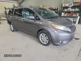 2017 Toyota Sienna XLE Auto Access Seat with VIN 5TDYZ3DC3HS851961, listed as a Copart auction lot 62155305 with 121,143 mi miles and Salvage title. Bid and sale history available at DreamBid. Image 4.