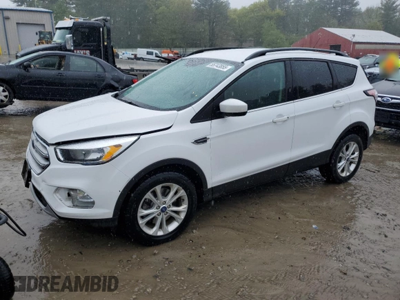 2018 Ford Escape SE z VIN 1FMCU9GD2JUA76985, wystawiony jako Copart lot #55743855 z przebiegiem 84 549 mil mil oraz Szkody całkowita. Historia ofert i sprzedaży dostępna na DreamBid. Obrazek 1.