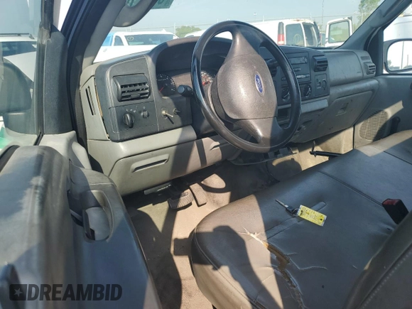 2005 Ford F-250 XL с VIN 1FTNF20575EB70989, выставлен на аукционе Copart как лот 61671485 с пробегом 126 995 миль миль и Чистый • Clean title. История ставок и продаж доступна на DreamBid. Изображение 8.