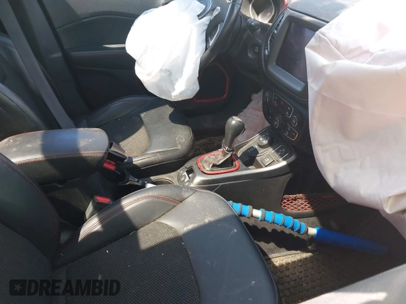 2019 Jeep Compass Trailhawk с VIN 3C4NJDDB1KT796771, выставлен на аукционе IAAI как лот 42235408 с пробегом Не указан миль и . История ставок и продаж доступна на DreamBid. Изображение 5.
