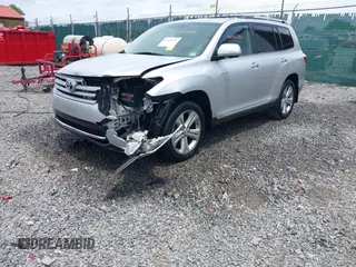 2013 Toyota Highlander Limited with VIN 5TDDK3EH9DS231526, listed as a IAAI auction lot 42425311 with 206,168 mi miles and . Bid and sale history available at DreamBid. Image 17.
