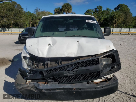 2003 Chevrolet Express Cargo with VIN 1GCFG25T931225679, listed as a Copart auction lot 82352764 with 250,164 mi miles and Clean Title. Bid and sale history available at DreamBid. Image 5.