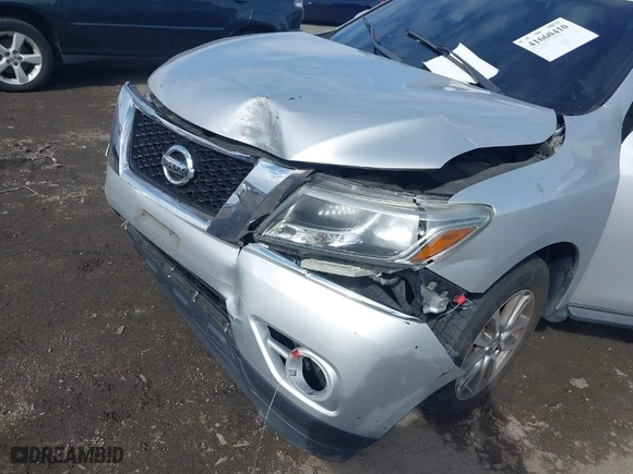 2016 Nissan Pathfinder S with VIN 5N1AR2MN1GC652884, listed as a IAAI auction lot 41660410 with 138,683 mi miles. Bid and sale history available at carsss.com. Image 6.