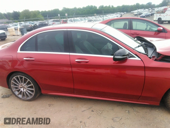2017 Mercedes-Benz C 300 z VIN 55SWF4JB9HU211905, wystawiony jako IAAI lot #42258304 z przebiegiem 89 308 mil mil oraz . Historia ofert i sprzedaży dostępna na DreamBid. Obrazek 13.