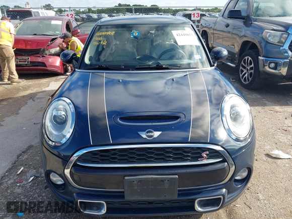2016 MINI Hardtop 4 Door S с VIN WMWXU3C51G2D31101, выставлен на аукционе IAAI как лот 42440857 с пробегом 170 322 миль миль и . История ставок и продаж доступна на DreamBid. Изображение 12.