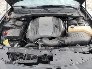 2018 Dodge Charger R/T z VIN 2C3CDXCT8JH153582, wystawiony jako Copart lot #43041535 z przebiegiem 81 418 mil mil oraz Szkoda całkowita • Salvage title. Historia ofert i sprzedaży dostępna na DreamBid. Obrazek 11.