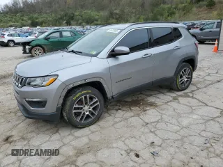2018 Jeep Compass Latitude z VIN 3C4NJDBB9JT162173, wystawiony jako Copart lot #52852985 z przebiegiem 115 497 mil mil oraz Szkody całkowita. Historia ofert i sprzedaży dostępna na DreamBid. Obrazek 1.