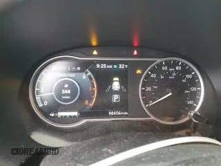 2018 Nissan Kicks SR z VIN 3N1CP5CUXJL530732, wystawiony jako Copart lot #44153325 z przebiegiem 88 456 mil mil oraz Szkoda całkowita • Salvage title. Historia ofert i sprzedaży dostępna na DreamBid. Obrazek 9.