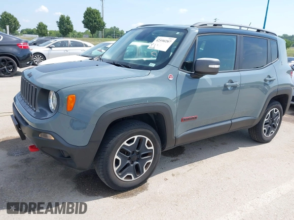 2015 Jeep Renegade Trailhawk with VIN ZACCJBCT8FPB33586, listed as a IAAI auction lot 42590207 with 127,168 mi miles and . Bid and sale history available at DreamBid. Image 18.