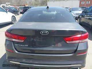 2019 Kia Optima LX with VIN 5XXGT4L35KG306244, listed as a IAAI auction lot 42068277 with 83,843 mi miles. Bid and sale history available at carsss.com. Image 16.