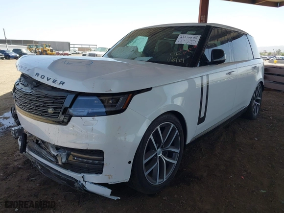 2024 Land Rover Range Rover SE with VIN SALKPBFU8RA231559, listed as a IAAI auction lot 41279570 with 4,911 mi miles. Bid and sale history available at carsss.com. Image 17.