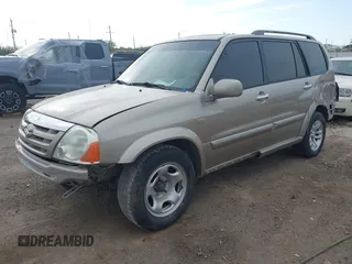 2005 Suzuki XL-7 LX with VIN JS3TX92V254100902, listed as a IAAI auction lot 41906726 with 170,411 mi miles. Bid and sale history available at carsss.com. Image 2.
