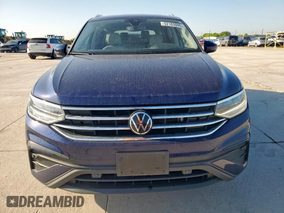2022 Volkswagen Tiguan SE with VIN 3VV3B7AX2NM024334, listed as a Copart auction lot 52183095 with 26,849 mi miles and Salvage Title. Bid and sale history available at DreamBid. Image 5.