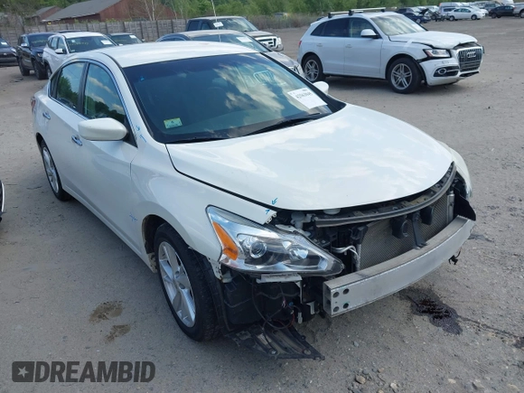 2013 Nissan Altima SV with VIN 1N4AL3APXDN420162, listed as a IAAI auction lot 42563045 with 80,750 mi miles and . Bid and sale history available at DreamBid. Image 1.