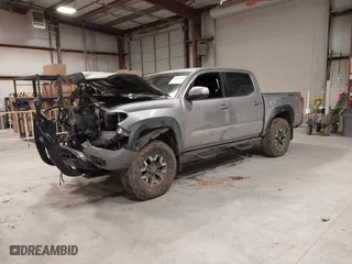 2018 Toyota Tacoma SR with VIN 3TMCZ5AN4JM178776, listed as a IAAI auction lot 41380777 with NaN miles. Bid and sale history available at carsss.com. Image 17.