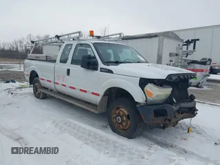 2013 Ford F-250 XL with VIN 1FT7X2B60DEB47659, listed as a IAAI auction lot 41517499 with 322,091 mi miles and . Bid and sale history available at DreamBid. Image 1.