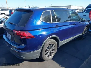 2022 Volkswagen Tiguan SE with VIN 3VV3B7AX5NM128462, listed as a IAAI auction lot 41668066 with 25,113 mi miles. Bid and sale history available at carsss.com. Image 4.