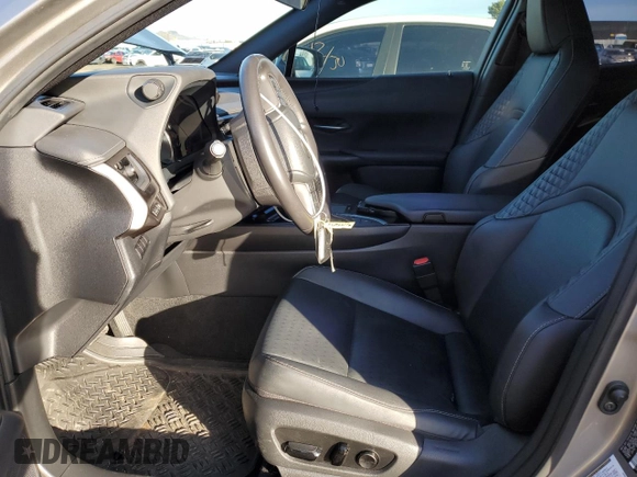 2021 Lexus UX 200 с VIN JTHX3JBH0M2039680, выставлен на аукционе Copart как лот 86896634 с пробегом 50 383 миль миль и Списание • Salvage title. История ставок и продаж доступна на DreamBid. Изображение 7.