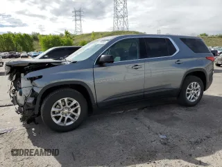 2020 Chevrolet Traverse LS z VIN 1GNEVFKW2LJ108007, wystawiony jako Copart lot #57618355 z przebiegiem 43 632 mil mil oraz Szkoda całkowita • Salvage title. Historia ofert i sprzedaży dostępna na DreamBid. Obrazek 1.
