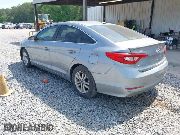 2015 Hyundai Sonata SE with VIN 5NPE24AF8FH118366, listed as a IAAI auction lot 42086388 with 179,499 mi miles and . Bid and sale history available at carsss.com. Image 3.