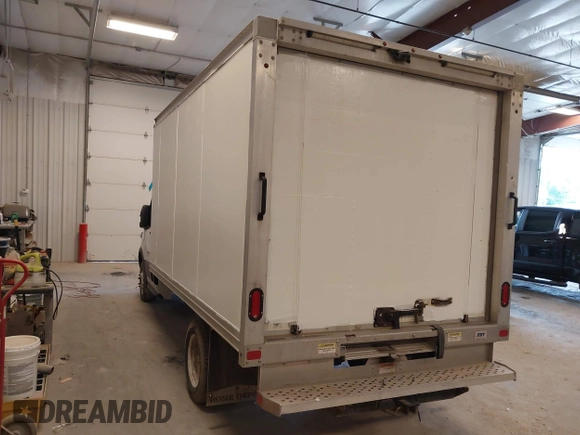 2019 Ford Transit with VIN 1FDBF8ZM1KKA86059, listed as a IAAI auction lot 42434134 with 82,668 mi miles and . Bid and sale history available at DreamBid. Image 3.