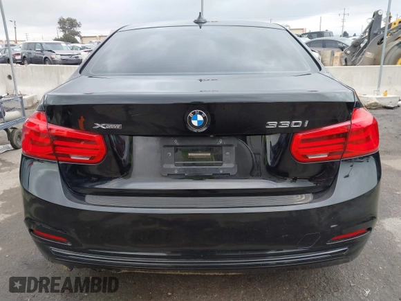 2018 BMW 3 Series 330i xDrive with VIN WBA8D9G57JNU67415, listed as a IAAI auction lot 41513343 with 98,714 mi miles. Bid and sale history available at carsss.com. Image 16.