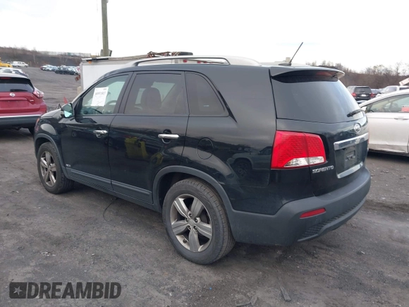 2013 Kia Sorento EX with VIN 5XYKUDA27DG413537, listed as a IAAI auction lot 40991803 with 163,534 mi miles. Bid and sale history available at carsss.com. Image 3.