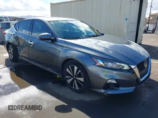 2020 Nissan Altima 2.5 SL with VIN 1N4BL4EV3LC142136, listed as a IAAI auction lot 41591295 with 95,144 mi miles. Bid and sale history available at carsss.com. Image 1.