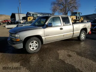 1999 Chevrolet Silverado 1500 LS with VIN 2GCEC19T5X1201987, listed as a Copart auction lot 43392405 with 332,753 mi miles and Salvage Title. Bid and sale history available at carsss.com. Image 1.