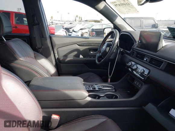 2025 Honda Pilot Black Edition with VIN 5FNYG1H99SB017956, listed as a IAAI auction lot 41401879 with 5,385 mi miles. Bid and sale history available at carsss.com. Image 5.