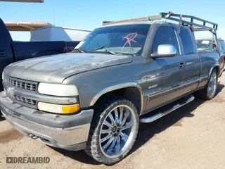2002 Chevrolet Silverado 1500 LT with VIN 2GCEK19T221313531, listed as a IAAI auction lot 41563814 with 205,633 mi miles. Bid and sale history available at carsss.com. Image 2.