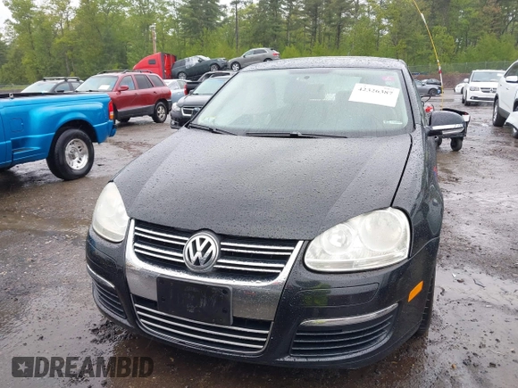 2010 Volkswagen Jetta Limited Edition with VIN 3VWRZ7AJXAM161335, listed as a IAAI auction lot 42326387 with 111,967 mi miles and . Bid and sale history available at DreamBid. Image 12.