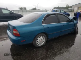 1995 Honda Accord LX with VIN 1HGCD5631SA066149, listed as a Copart auction lot 73461324 with 196,561 mi miles and Salvage Title. Bid and sale history available at DreamBid. Image 3.